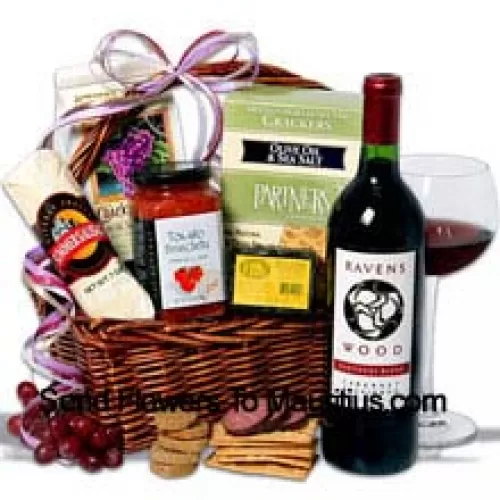 Acest cos de cadouri de Ziua Tatălui include Ravenswood Cabernet Sauvignon - 750 ml, biscuiți Hors Doeuvre Deli Style de la Partners, Bruschetta de roșii de la Elki, biscuiți cu vin roșu de la American Vintage, brânză afumată cu hickory și arțar de la Sugarbush Farm și cârnați de vară ambalați de la Sparrer Sausage Co. (Conținutul coșului, inclusiv vinul, poate varia în funcție de sezon și locația de livrare. În cazul în care un anumit produs nu este disponibil, vom înlocui produsul respectiv cu un produs de valoare egală sau mai mare)