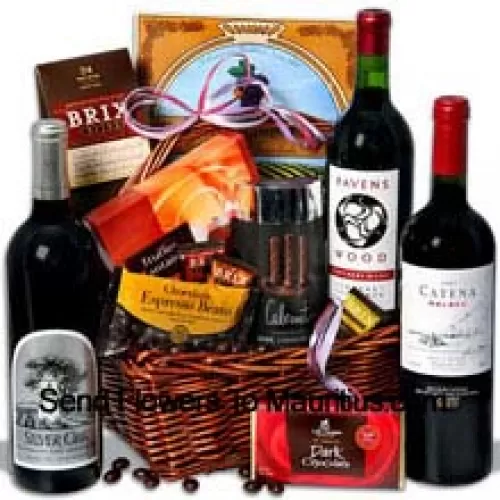 Acest coș cadou exclusiv include Ravenswood Cabernet Sauvignon - 750 ml, Catena Malbec Mendoza - 750 ml, Silver Oak Alexander Valley Cabernet Sauvignon - 750 ml, Bară de ciocolată neagră semnată de Lake Champlain, Boabe de cafea acoperite cu ciocolată neagră de Marich, Trufe Chocolatier Fantaisie de Guyaux Chocolates, Wafer de ciocolată de mocha cu vin din California de la Sacramento Cookie Co, Bastonașe de ciocolată neagră aromată cu Cabernet de Sweet Candy Co și Brix Bites de la Brix. (Conținutul coșului, inclusiv vinul, poate varia în funcție de sezon și locația de livrare. În cazul în care un anumit produs nu este disponibil, îl vom înlocui cu un produs de valoare egală sau mai mare)